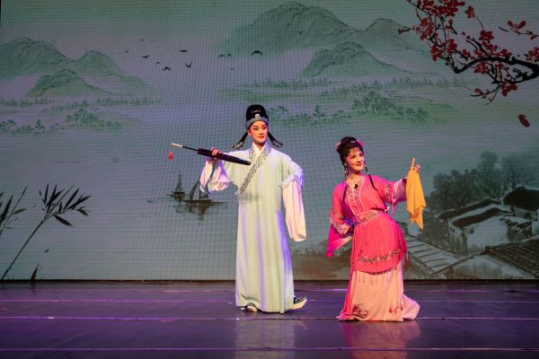 益陽(yáng)市花鼓戲劇團(tuán)有限公司,湖南省花鼓戲演出,湖南大型現(xiàn)代花鼓戲